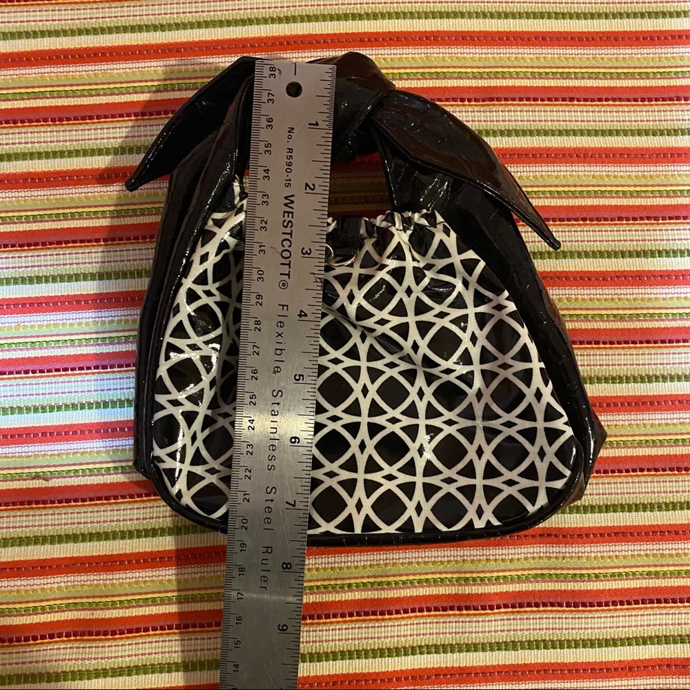 Adorable Vera Bradley Frill Mini Purse